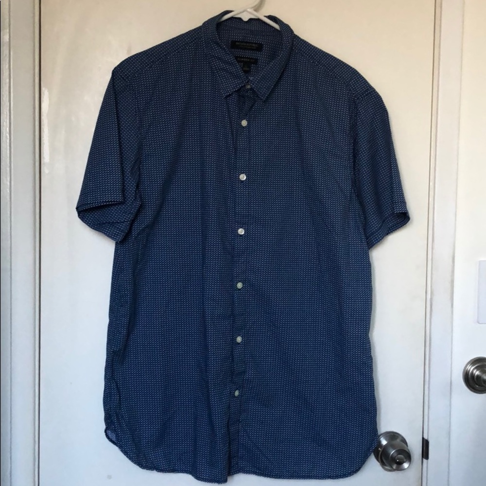 Blue Short sleeves button down shirt with patterns